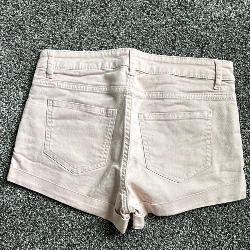 🎈Pink Shorts - Picture 2 of 3